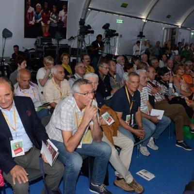 Giovani e anziani insieme al Festival delle Generazioni