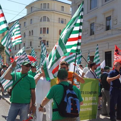 Contro la privatizzazione di Poste Italiane: 2 luglio manifestazione regionale ad Ancona