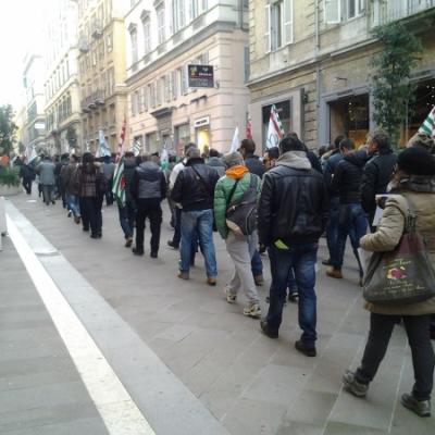 Antonio Merloni, protesta davanti al Tribunale