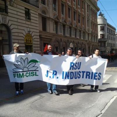 Lavoratori J.P.Industries tornano a marciare su Ancona in occasione della seconda udienza in Corte di Appello