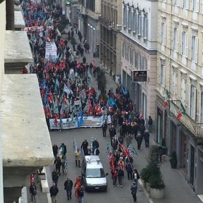 Cambiare le pensioni, dare lavoro ai giovani: manifestazione unitaria per cambiare la legge Fornero