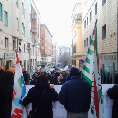 Antonio Merloni, protesta davanti al Tribunale