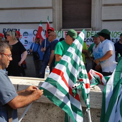 Contro la privatizzazione di Poste Italiane: 2 luglio manifestazione regionale ad Ancona