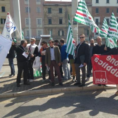 I lavoratori della Croce Rossa manifestano ad Ancona