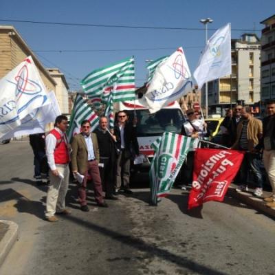 I lavoratori della Croce Rossa manifestano ad Ancona