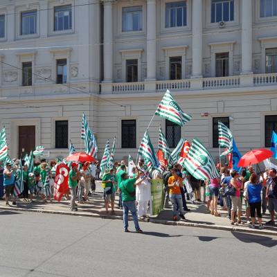 Contro la privatizzazione di Poste Italiane: 2 luglio manifestazione regionale ad Ancona