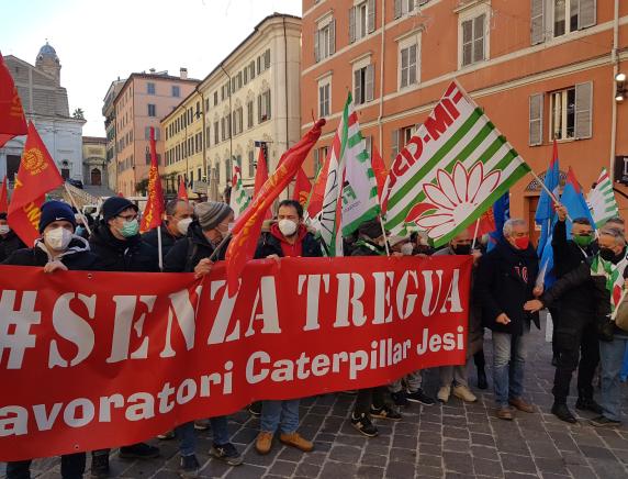 Caterpillar: sit in davanti alla Prefettura di Ancona venerdì 7 gennaio