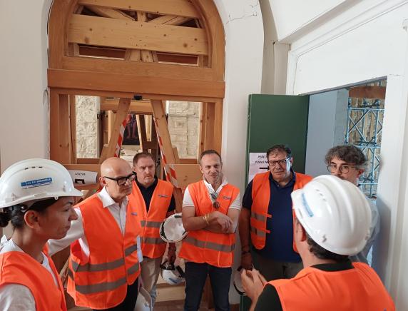 Ricostruzione, CISL Marche in visita al cantiere del Palazzo Ducale di Camerino: «Un segnale concreto di rigenerazione, ma la sicurezza deve restare una priorità»