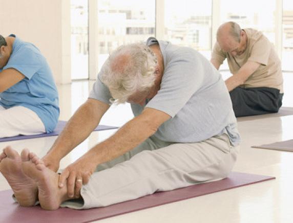 Ginnastica dolce contro il decadimento fisico al Caffè Alzheimer