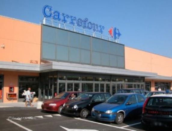 Incentivi e ammortizzatori per i dipendenti Carrefour: chiuso il primo round della trattativa