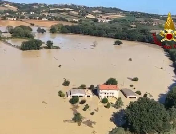 CGIL CISL  UIL Senigallia  accanto agli alluvionati