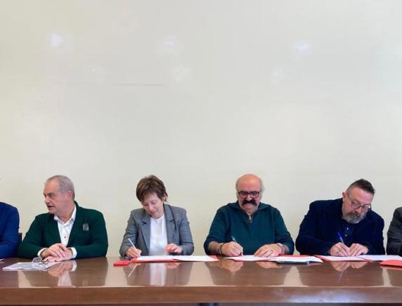 Firmata l’intesa tra Comune di Fabriano  e Cgil-Cisl-Uil in materia di affidamenti di lavori, servizi e forniture