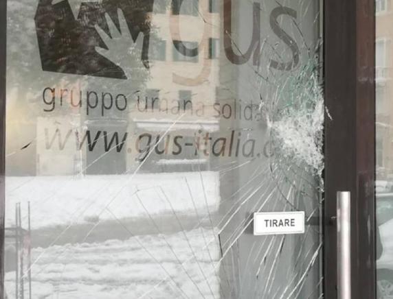 Attacco alla sede Gus di Macerata: la Cisl esprime solidarietà e condanna l'atto di violenza