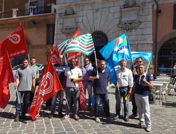 Presidio dei lavoratori dell'autotrasporto contro le modifiche delle normative comunitarie