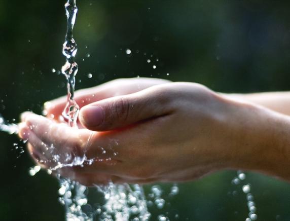 Acqua: aumento delle tariffe nel Maceratese. Tempi lunghi per gestore unico