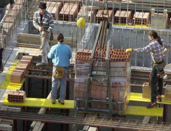 Incidente mortale Quadrilatero: indetto sciopero di otto ore.